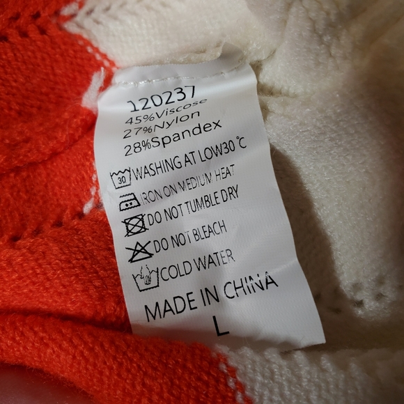 Suvimuga White Oversized Sweater w/ Fall Stripes - Picture 9 of 9